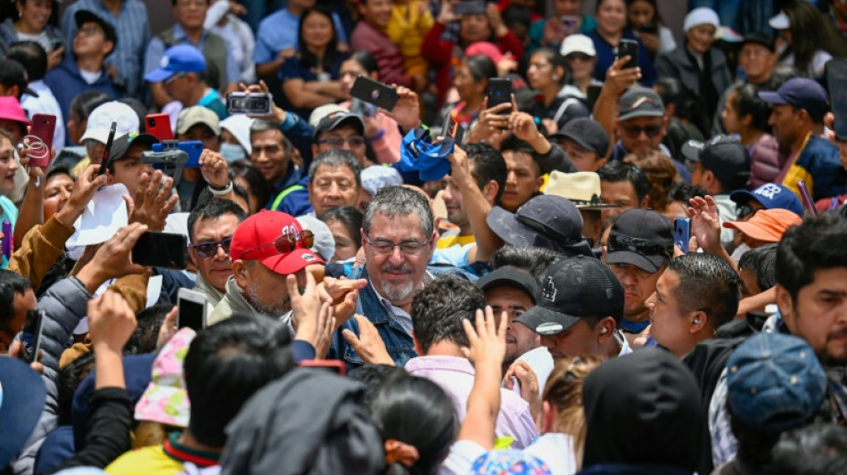 Fears of meddling as Guatemala votes in tense runoff