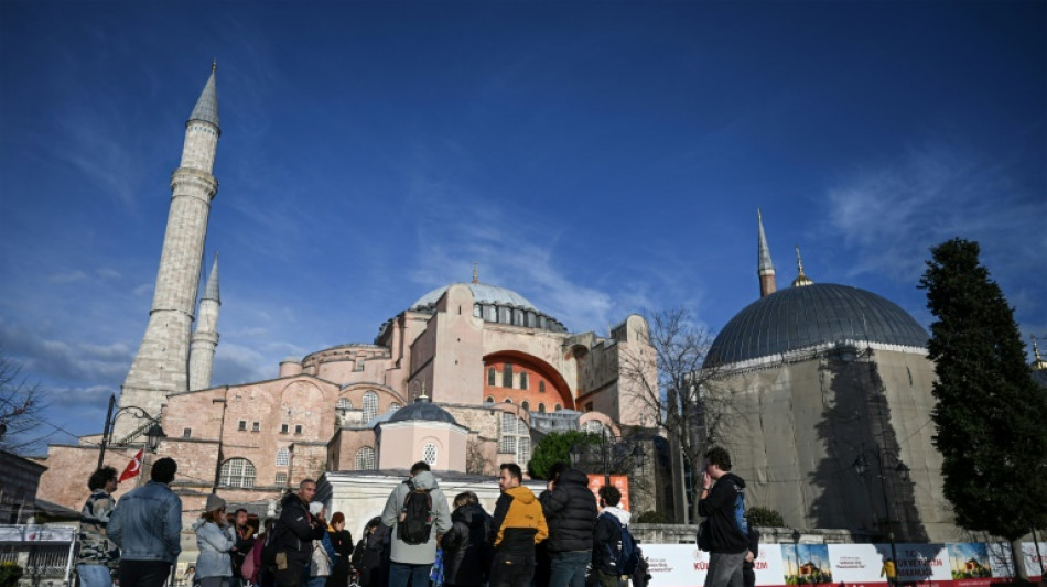 Turqu&iacute;a impone una entrada de 25 euros a los extranjeros que visiten Santa Sof&iacute;a