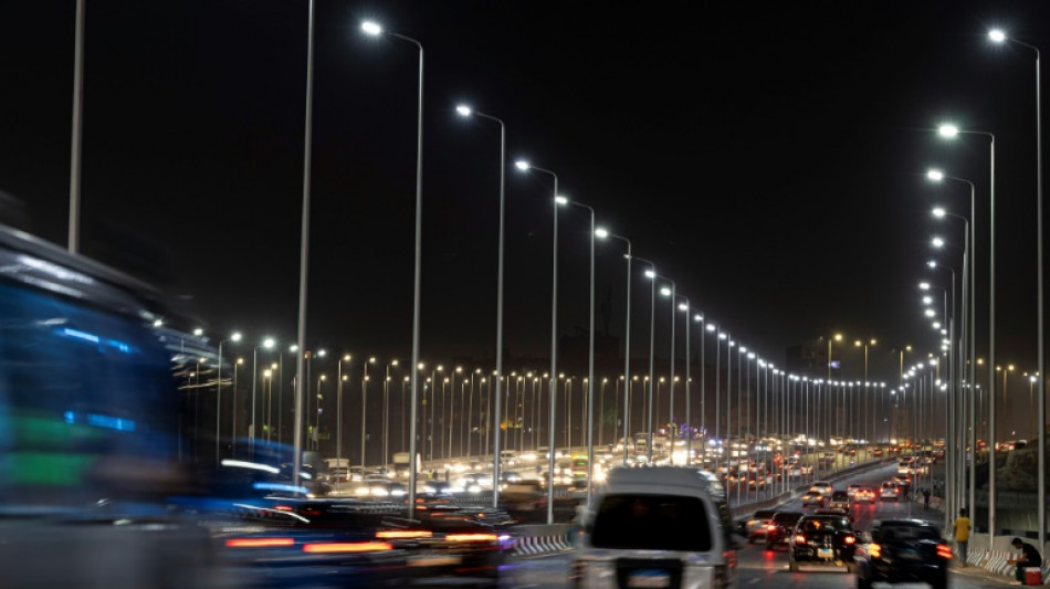 Al menos 35 muertos en Egipto en accidente entre un autob&uacute;s y varios coches