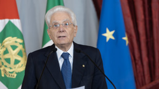 Mattarella, impegno Esercito punto di forza per Repubblica
