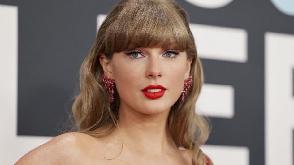 Taylor Swift annuncia il nuovo album, Life of Showgirl