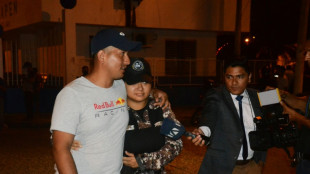 Liberan a 41 rehenes en c&aacute;rceles de Ecuador y 136 siguen retenidos en plena arremetida narco