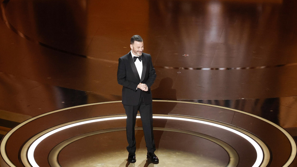 Jimmy Kimmel torna in tv e attacca Trump
