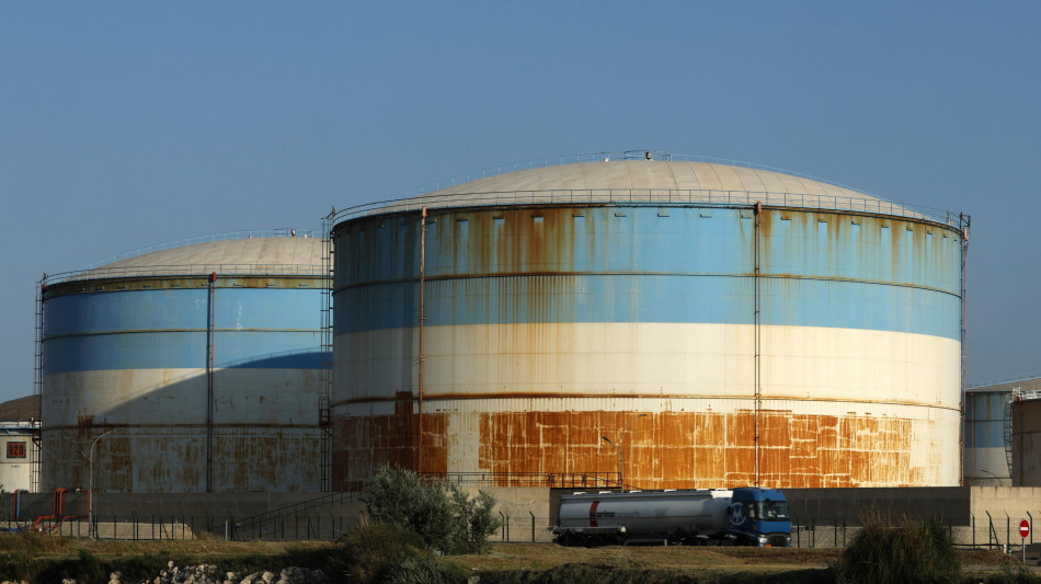 Le scorte Usa di petrolio salgono di 3,04 milioni di barili