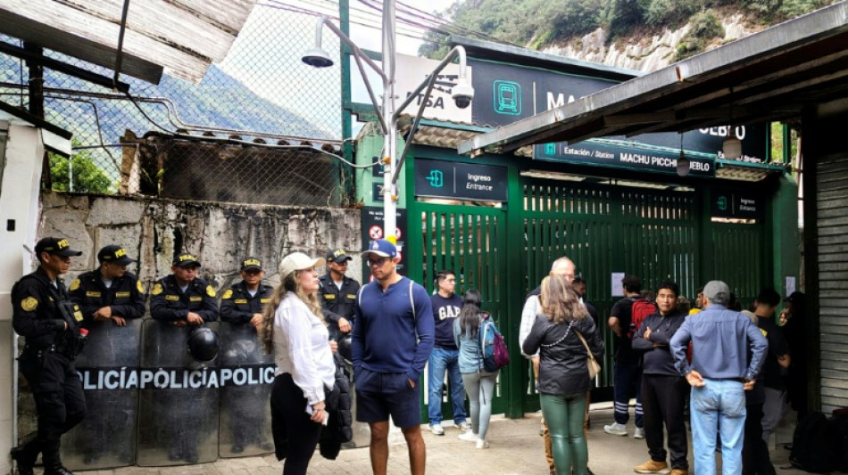 Pobladores levantan los bloqueos hacia Machu Picchu tras un acuerdo sobre el transporte