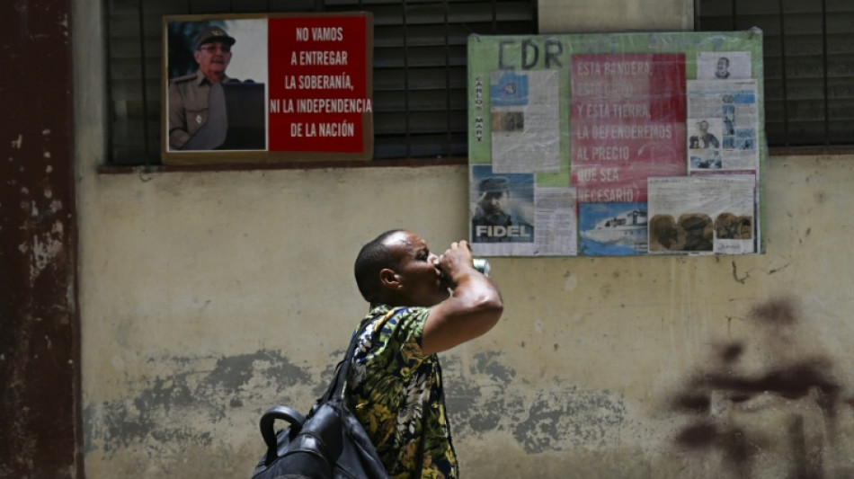 Cuba aprova reformas de livre mercado sem precedentes