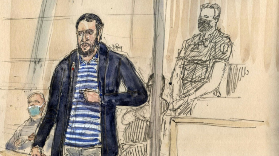 Des juges enquêtent sur la clé USB illégale d'Abdeslam et sur un projet d'attentat de son ex-compagne