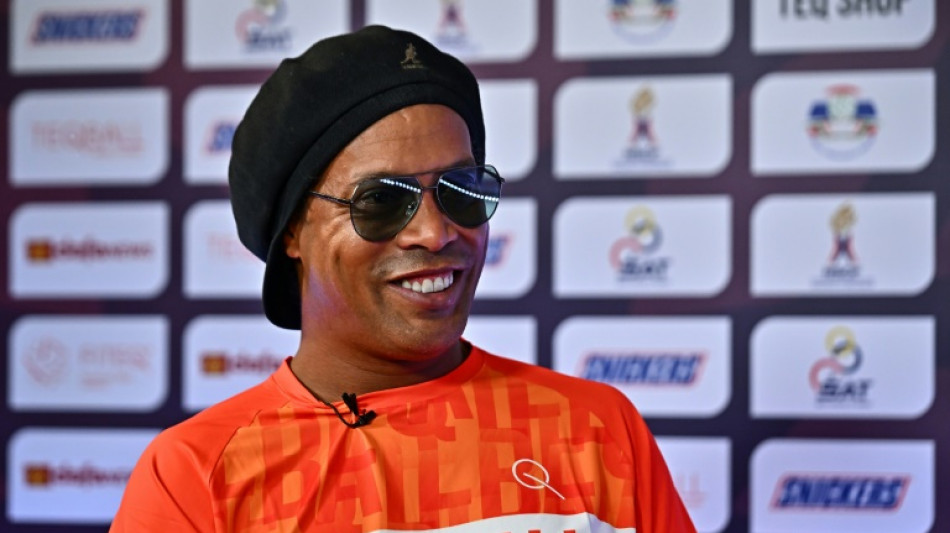 Ronaldinho quer ver Mbapp&eacute; ganhar a Bola de Ouro com PSG