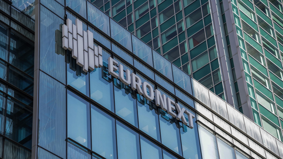 Borsa: l'Europa sale e guarda alle trimestrali, Milano +0,2%