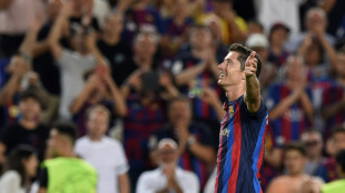 Lewandowski scores hat-trick as Barcelona thrash Plzen