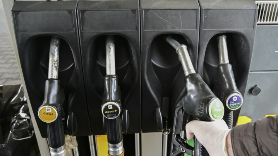 ADAC: Spritpreise trotz leichter Entspannung im April weiter &uuml;ber Vorjahrespreisen