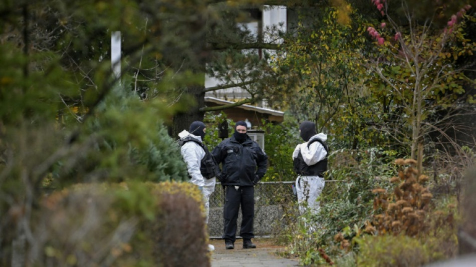 M&aacute;s de 25 presuntos miembros de una red de extrema derecha acusados en Alemania