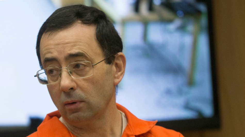 Apu&ntilde;alado en la c&aacute;rcel un m&eacute;dico condenado por abusar sexualmente de gimnastas en EEUU