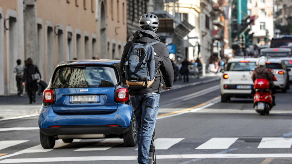 Assoutenti, dal 16 maggio targa e assicurazione obbligatori per monopattini