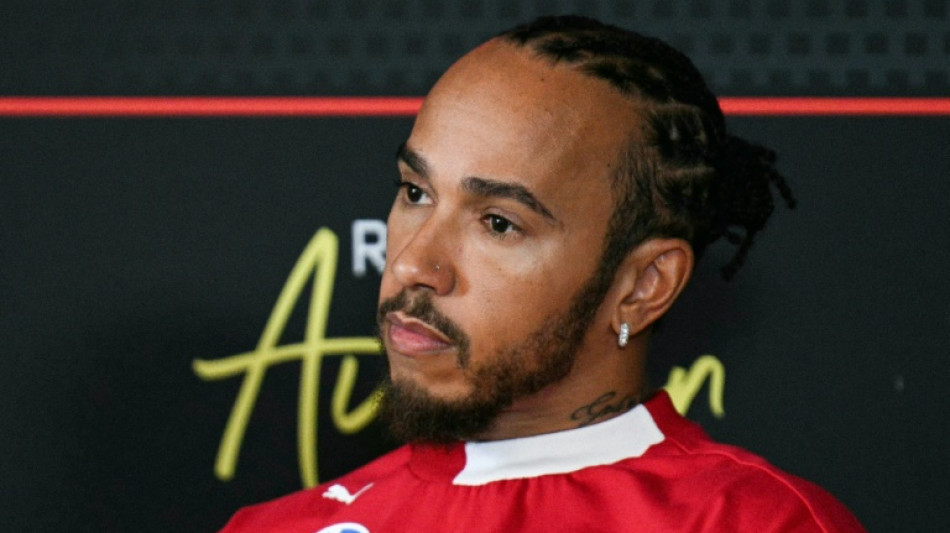 Hamilton classifica rumores sobre Horner como uma 'distração' para Ferrari