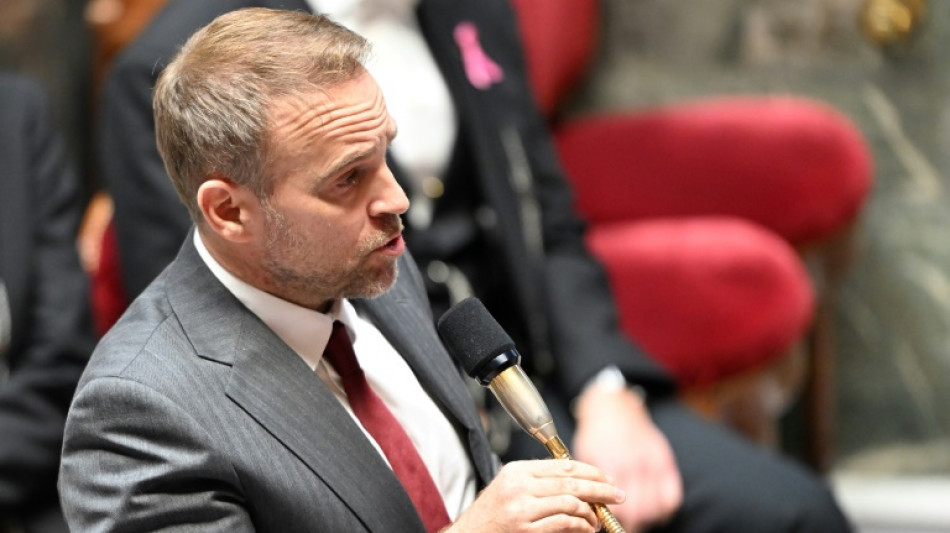 Le ministre de l'Industrie s'attend &agrave; de nouvelles annonces de fermetures de sites