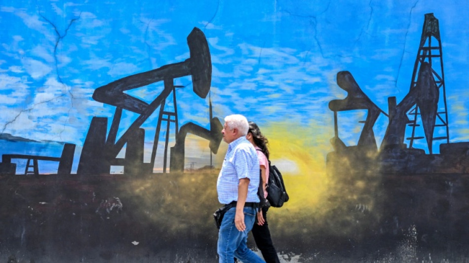 Trump desmantela sistema de licencias a petroleras en Venezuela, ¿y ahora qué?