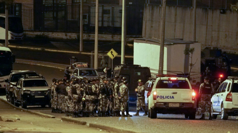 Militares retomam controle de v&aacute;rias pris&otilde;es no Equador ap&oacute;s liberta&ccedil;&atilde;o de ref&eacute;ns