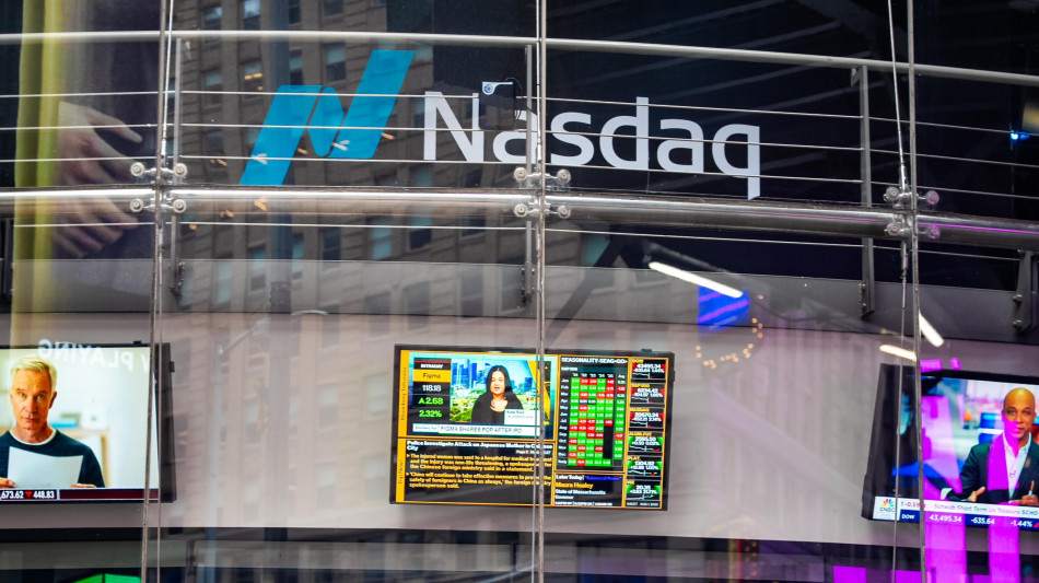 Wall Street apre poco mossa e contrastata, Dj a -0,01% e Nasdaq a +0,09%