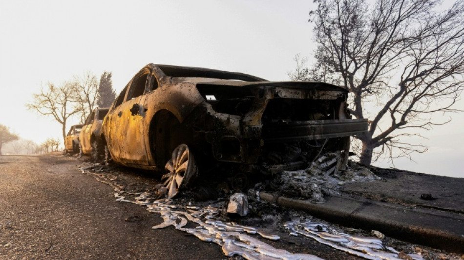 Croatian wildfire forces thousands to flee, injures dozens