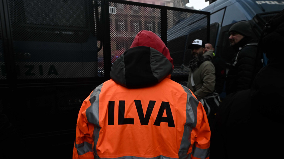 Aigi, licenziamenti indotto ex Ilva sospesi almeno fino a udienza tribunale Milano