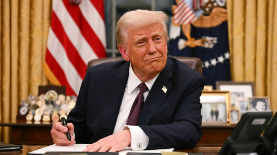 Droits de douane: Trump met la pression sur la Chine et l'Union europ&eacute;enne