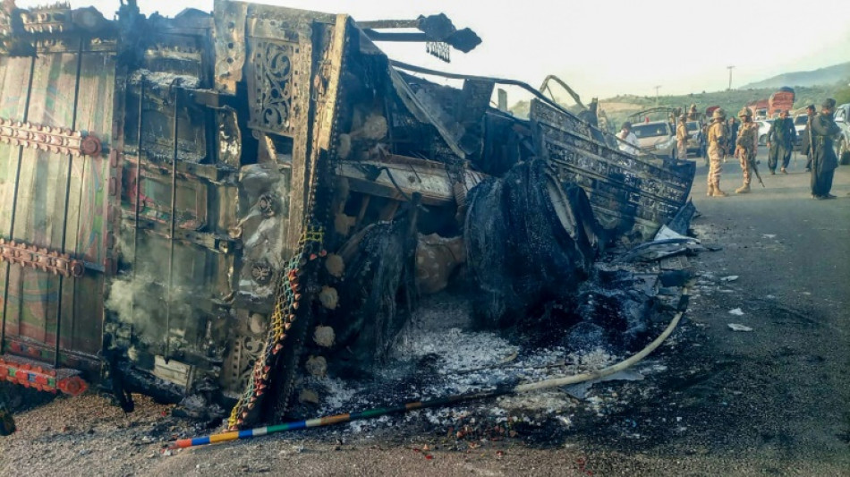 Hombres armados matan a 22 personas en Pakist&aacute;n en presuntos ataques &eacute;tnicos