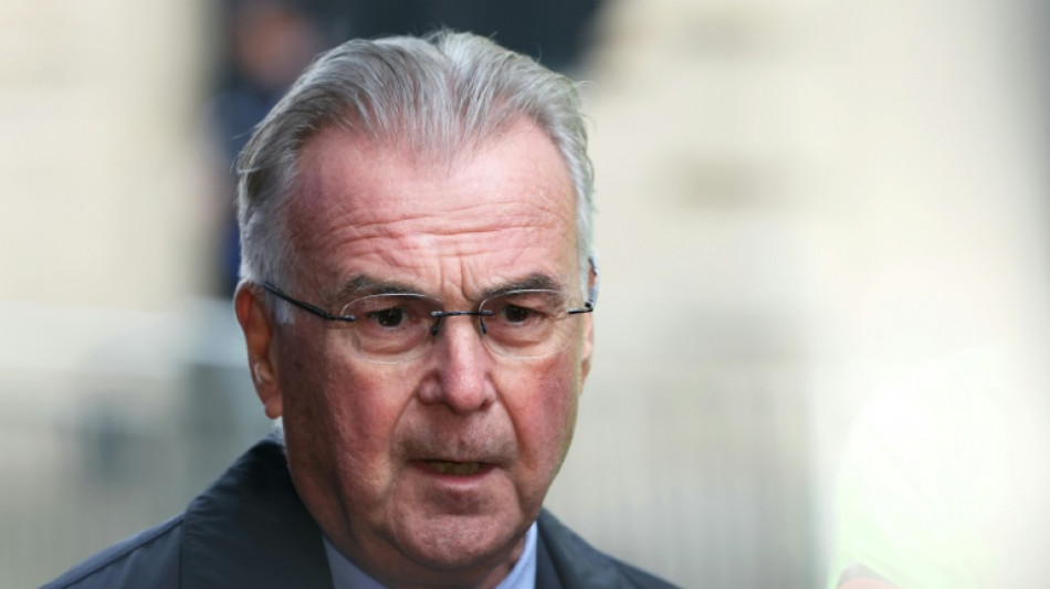 Un syndicat de TPE/PME apelle le Medef à ne pas "défendre le monde de la finance" contre "le monde du travail". 