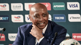 Presidente da federa&ccedil;&atilde;o africana diz que confia na seguran&ccedil;a da CAN