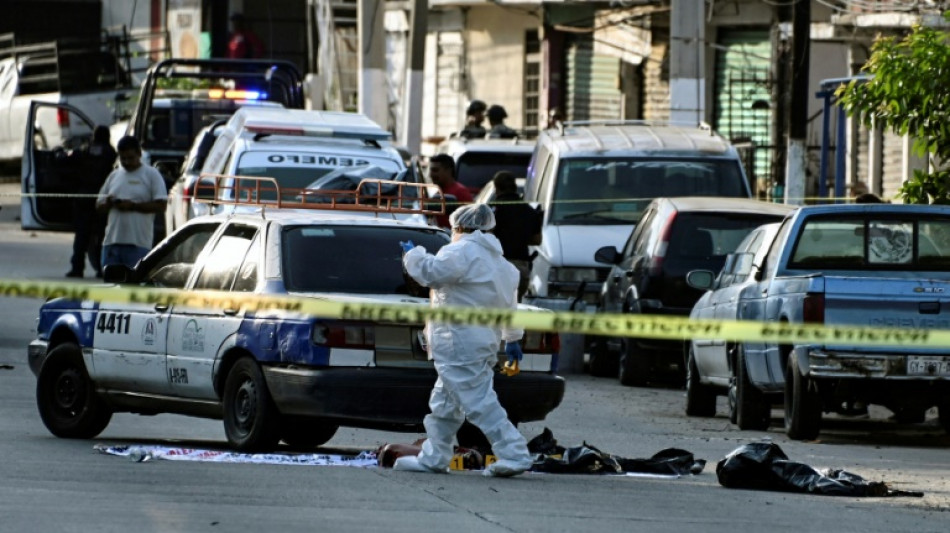 Hallan siete cad&aacute;veres en distintos puntos del puerto mexicano de Acapulco