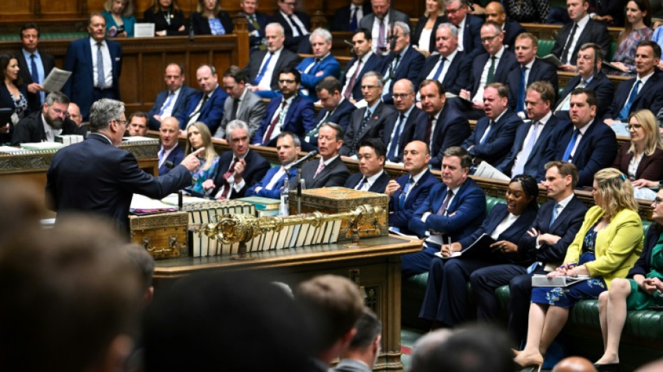 Eleições locais podem confirmar crescimento da extrema direita no Reino Unido