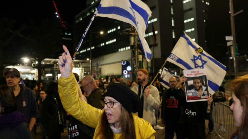 Des milliers de personnes &agrave; Tel-Aviv pour r&eacute;clamer le d&eacute;part de Netanyahu