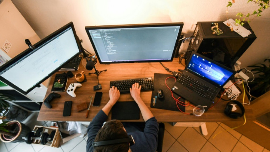 Heil r&uuml;ckt von Pflicht zum Angebot von Homeoffice im Herbst ab