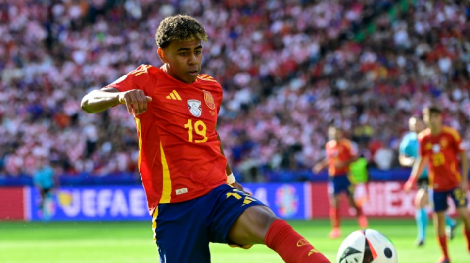 Foot: l'Espagnol Lamine Yamal, 16 ans, plus jeune joueur &agrave; disputer un match &agrave; l'Euro