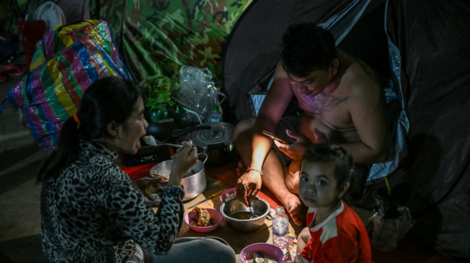 Camboja fecha passagens de fronteira com Tail&acirc;ndia devido a confrontos mortais