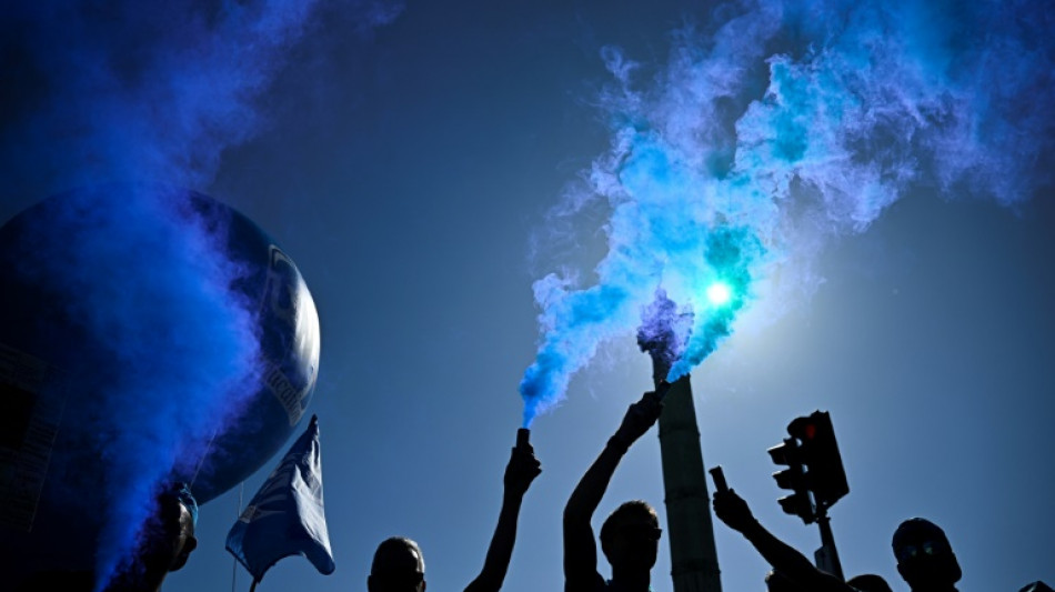 L'intersyndicale donne jusqu'à mercredi à Lecornu pour répondre "à leurs revendications"