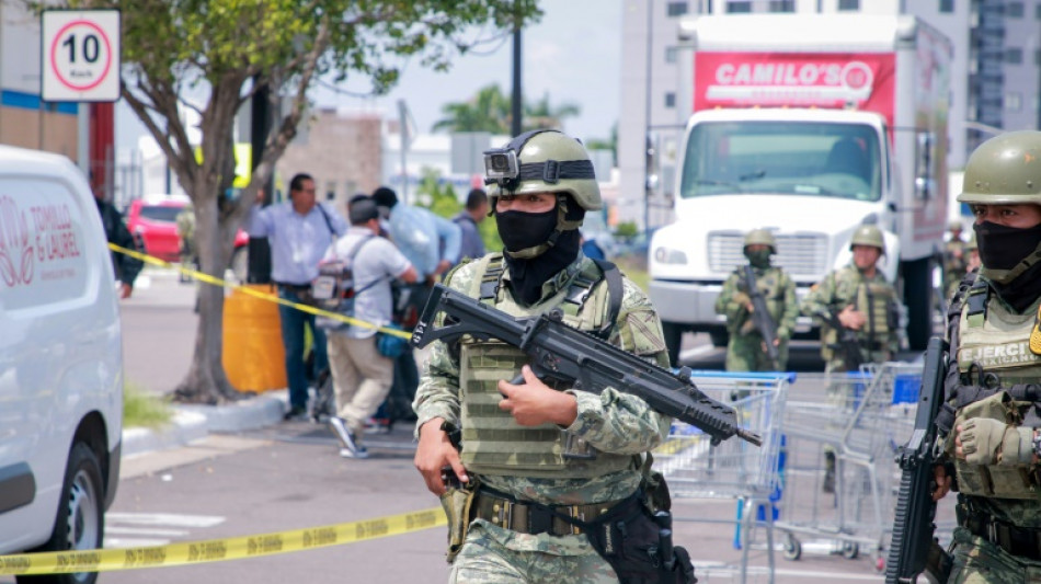 Nueva jornada de violencia en Sinaloa, M&eacute;xico, en enfrentamientos del narco