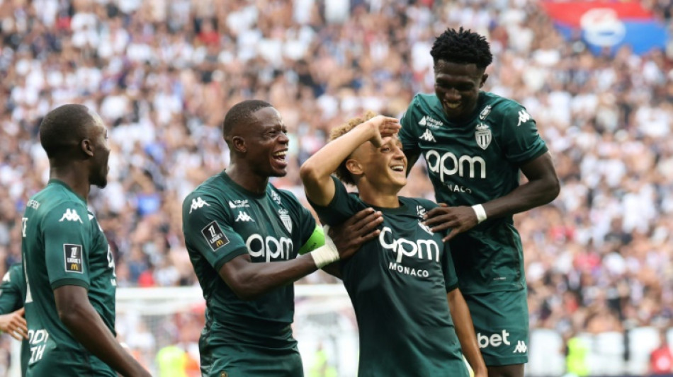 Monaco e Lille vencem e se juntam ao PSG na lideran&ccedil;a da Ligue 1; Lyon &eacute; o lanterna