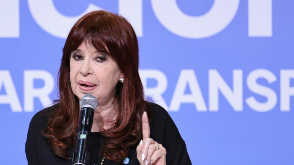 La expresidenta argentina Kirchner apela a la Corte Suprema su condena por corrupción