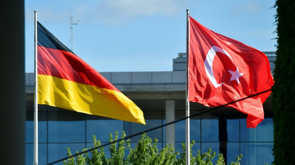 Besuch bei Erdogan: Merz setzt auf "weitere konkrete Schritte" bei Abschiebungen