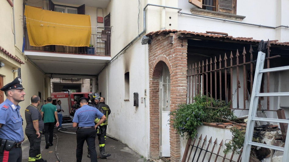 Esplosione per fuga di gas in casa, morti due anziani