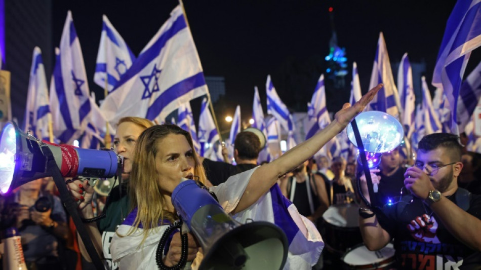 Israel protesters keep up the pressure on Netanyahu