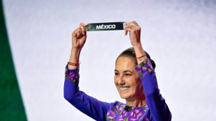 Colores, bordados ind&iacute;genas y poder: &iquest;Qu&eacute; comunica la imagen de la presidenta de M&eacute;xico?