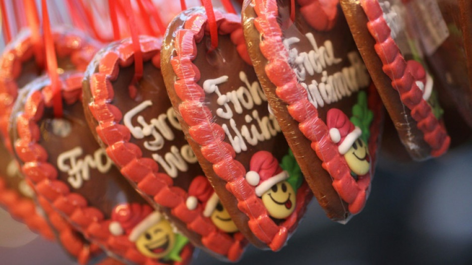 Knapp neun von zehn Tarifbesch&auml;ftigten erhalten Weihnachtsgeld 
