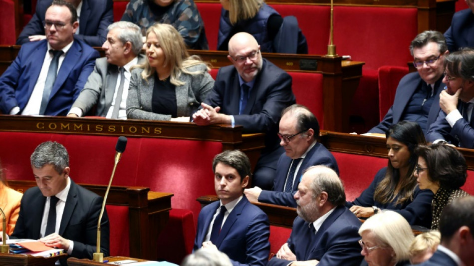Attal annonce une r&eacute;forme sur les bas salaires pour "+d&eacute;smicardiser+ la France"