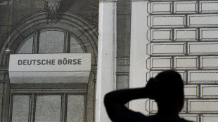 Borsa: l'Europa chiude fiacca, balzo dei titoli di Stato