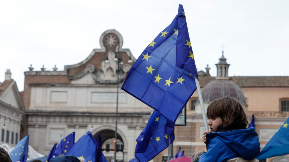 Cresce la fiducia dei consumatori nell'Eurozona