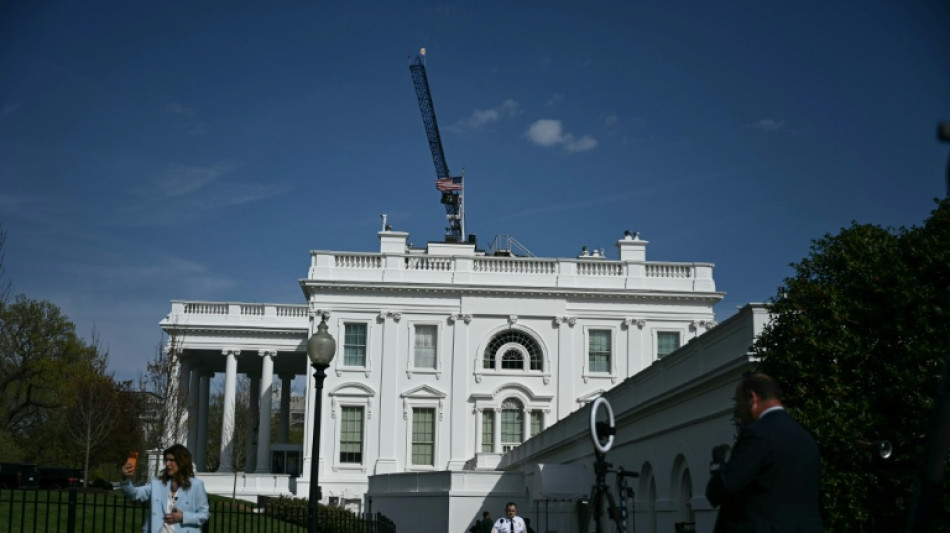 Autorizan construir el sal&oacute;n de baile de Trump en la Casa Blanca, por ahora