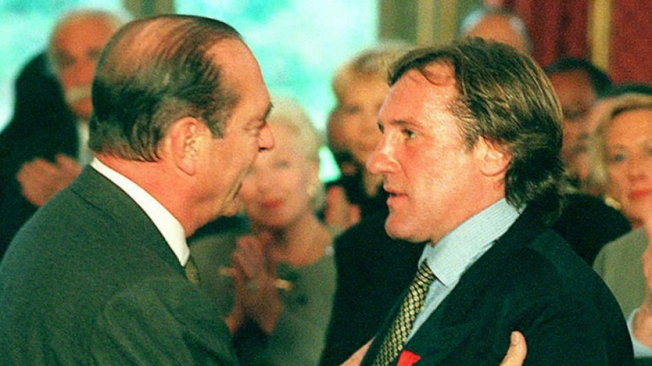 Depardieu pone su Legi&oacute;n de Honor a "disposici&oacute;n" del gobierno franc&eacute;s