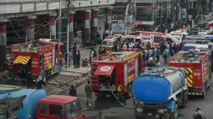 Al menos 11 muertos en el incendio de un centro comercial en Pakist&aacute;n